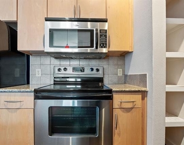 201 W Lancaster Avenue - Photo Thumbnail 8