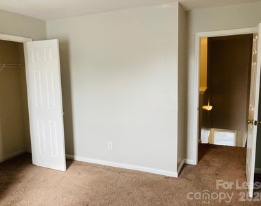 8004 Strandhill Road - Photo Thumbnail 19