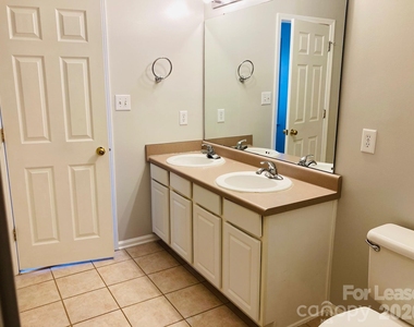 8004 Strandhill Road - Photo Thumbnail 23