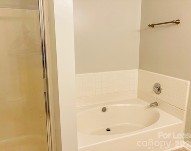 8004 Strandhill Road - Photo Thumbnail 16