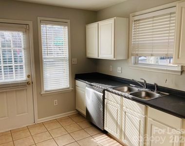 8004 Strandhill Road - Photo Thumbnail 7