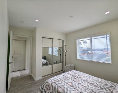 9559 Firestone Boulevard - Photo Thumbnail 20