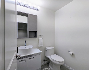 9559 Firestone Boulevard - Photo Thumbnail 8