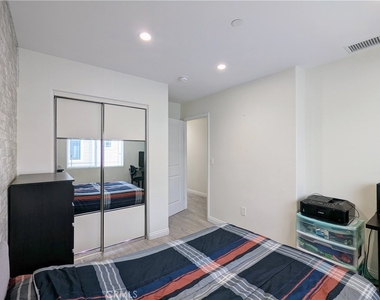 9559 Firestone Boulevard - Photo Thumbnail 16