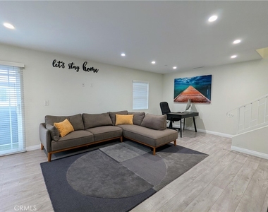 9559 Firestone Boulevard - Photo Thumbnail 2