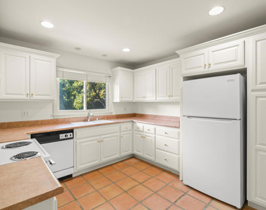 13922 Foothill Road - Photo Thumbnail 32