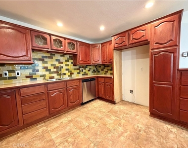 23775 Cruise Circle Drive - Photo Thumbnail 12