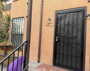1925 1/2 W 35th - Photo Thumbnail 1