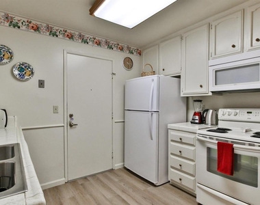 1068 Isabella Avenue - Photo Thumbnail 15