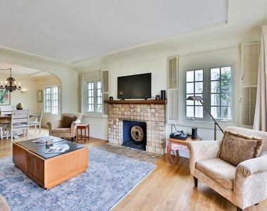 861 G Avenue - Photo Thumbnail 2