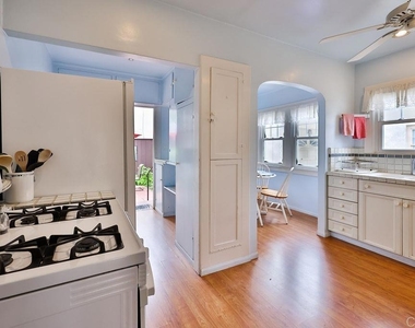 861 G Avenue - Photo Thumbnail 7