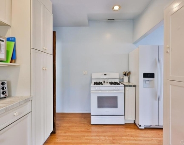 861 G Avenue - Photo Thumbnail 9
