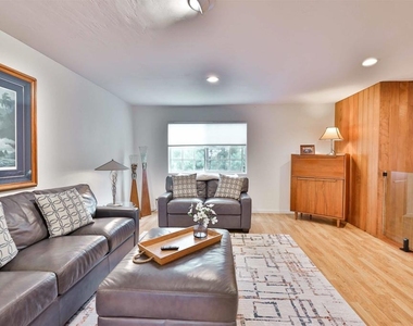 850 C Avenue - Photo Thumbnail 2