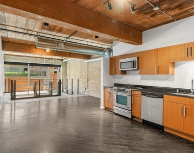 530 S Hewitt Street - Photo Thumbnail 12