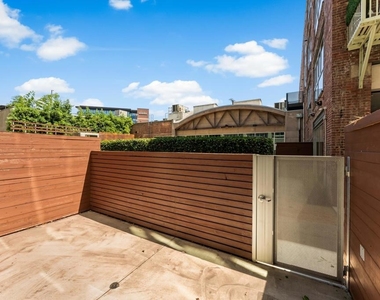 530 S Hewitt Street - Photo Thumbnail 24