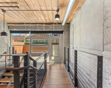 530 S Hewitt Street - Photo Thumbnail 18