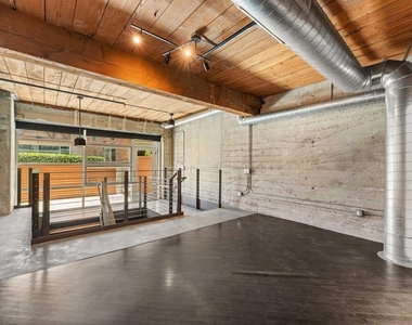 530 S Hewitt Street - Photo Thumbnail 13