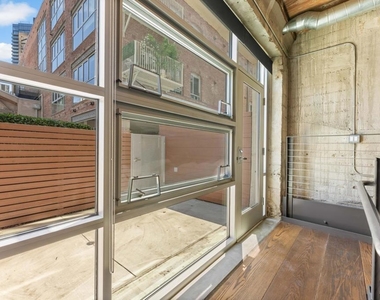 530 S Hewitt Street - Photo Thumbnail 22