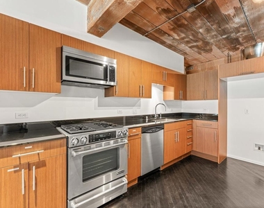 530 S Hewitt Street - Photo Thumbnail 10