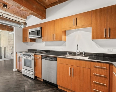 530 S Hewitt Street - Photo Thumbnail 11
