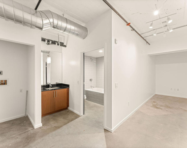 530 S Hewitt Street - Photo Thumbnail 39