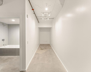 530 S Hewitt Street - Photo Thumbnail 41