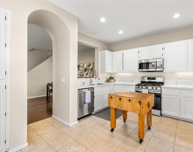 638 Sumner - Photo Thumbnail 3