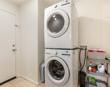 638 Sumner - Photo Thumbnail 13