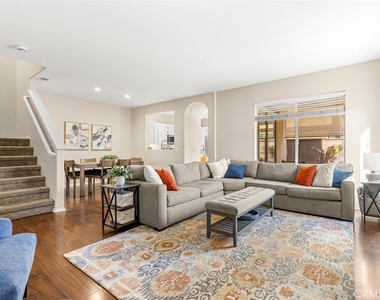 638 Sumner - Photo Thumbnail 5