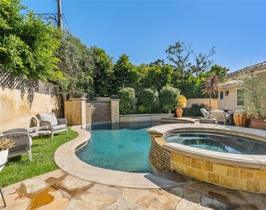 600 Cliff Drive - Photo Thumbnail 37