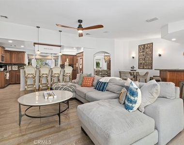 600 Cliff Drive - Photo Thumbnail 12