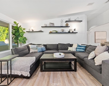 600 Cliff Drive - Photo Thumbnail 7