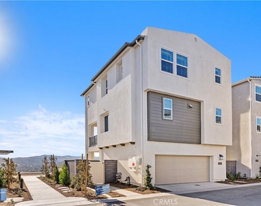 262 Heartland Way - Photo Thumbnail 40