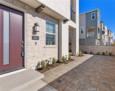 262 Heartland Way - Photo Thumbnail 9