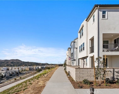 262 Heartland Way - Photo Thumbnail 3