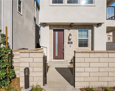 262 Heartland Way - Photo Thumbnail 1