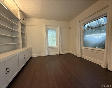 26520 Orange Avenue - Photo Thumbnail 10