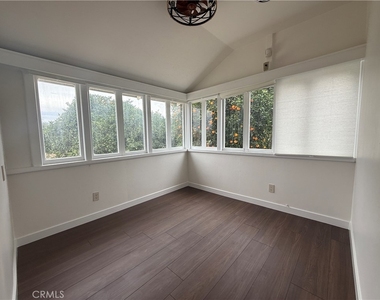26520 Orange Avenue - Photo Thumbnail 17