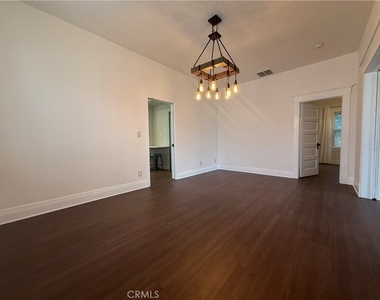 26520 Orange Avenue - Photo Thumbnail 8