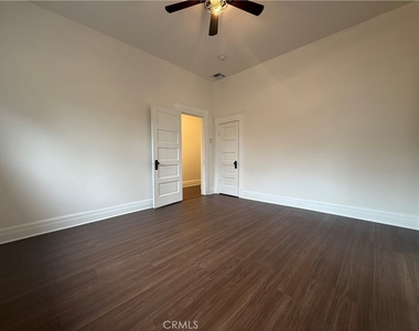 26520 Orange Avenue - Photo Thumbnail 15