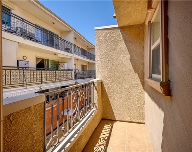 345 W Loraine Street - Photo Thumbnail 16