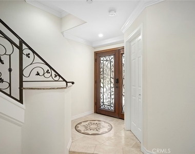 345 W Loraine Street - Photo Thumbnail 3