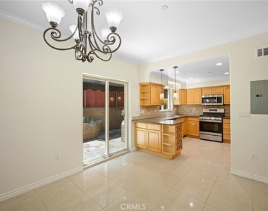 345 W Loraine Street - Photo Thumbnail 10