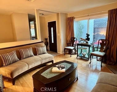 15654 Hillview Lane - Photo Thumbnail 5