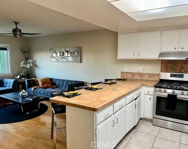 15654 Hillview Lane - Photo Thumbnail 4