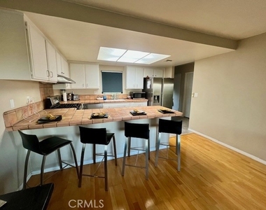 15654 Hillview Lane - Photo Thumbnail 3