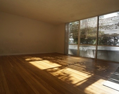 11133 Rose Avenue - Photo Thumbnail 13