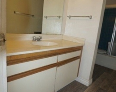 11133 Rose Avenue - Photo Thumbnail 8
