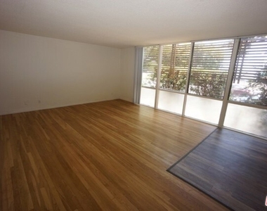11133 Rose Avenue - Photo Thumbnail 18