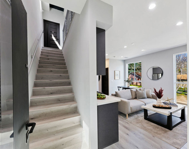 15106 Roxford St, - Photo Thumbnail 4
